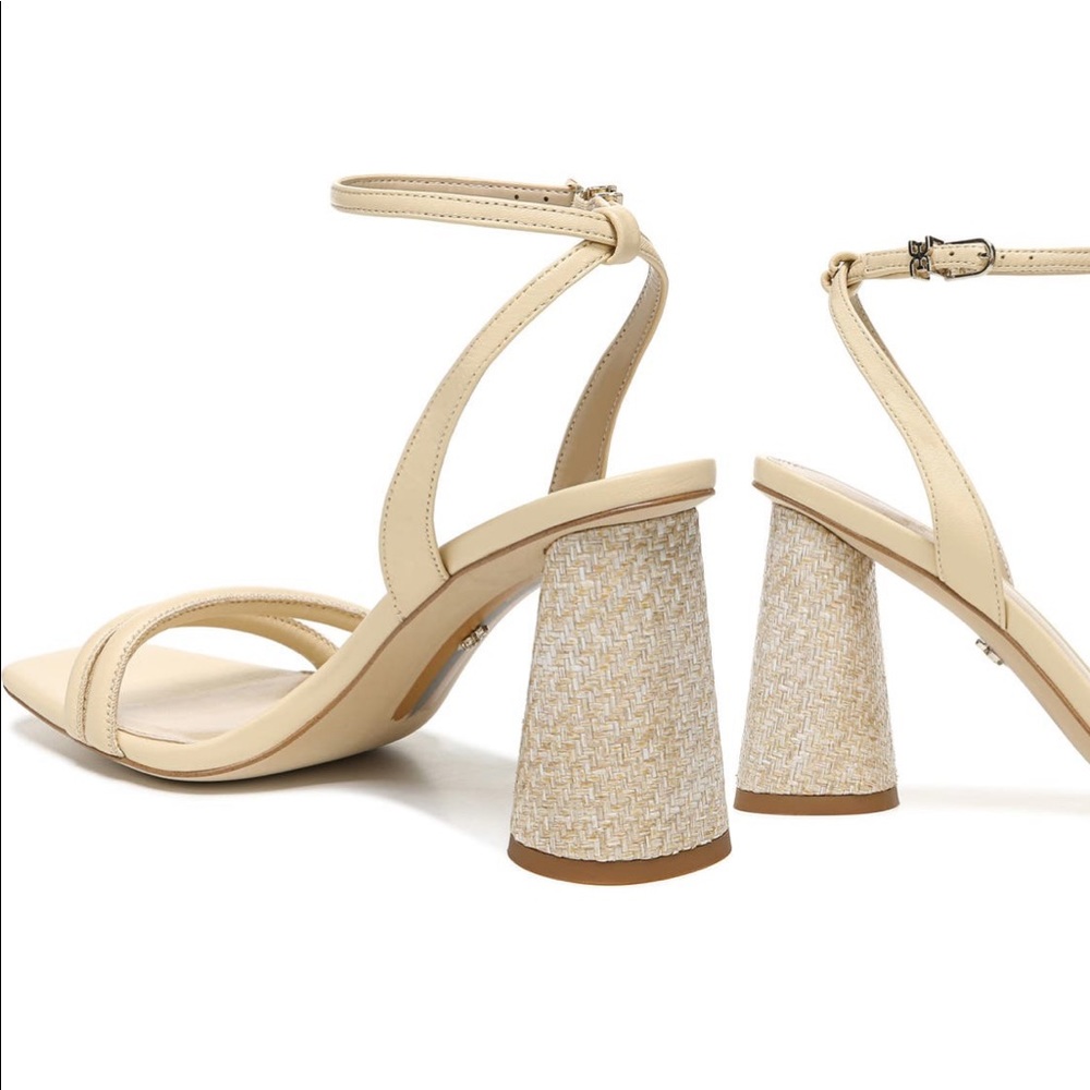 Size 7.5 Sam Edelman eggshell leather heels